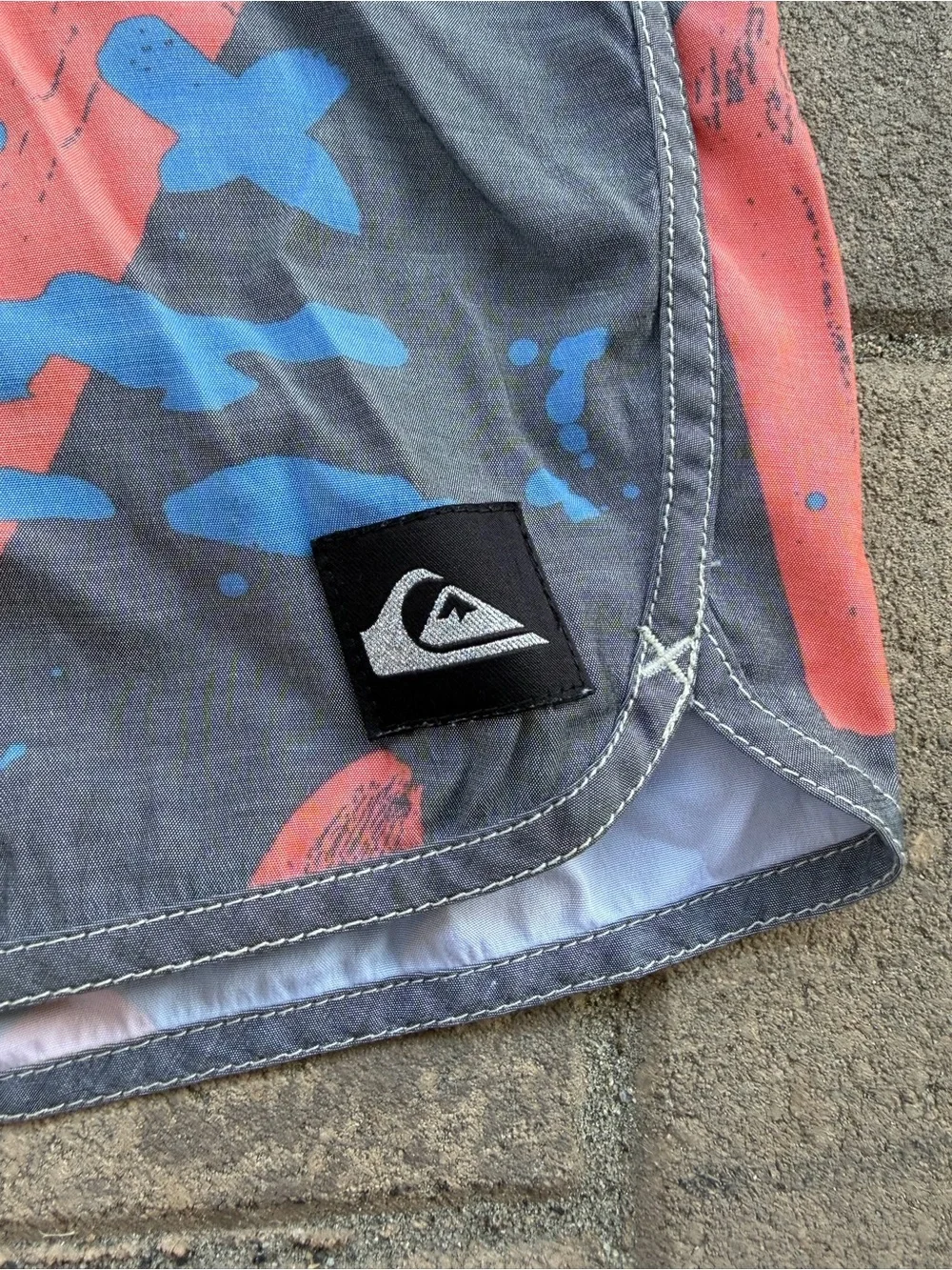 Quicksilver Men’s Size 30 Board Shorts Swim Trunks Surf Stretch
